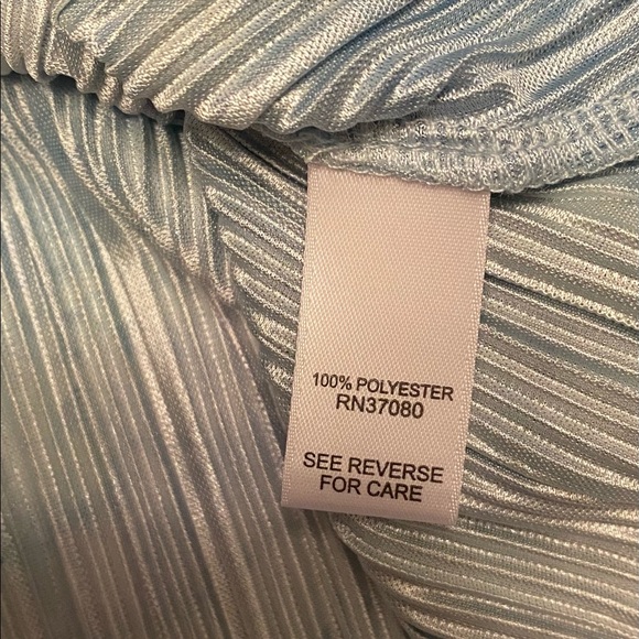 Top - Picture 4 of 4